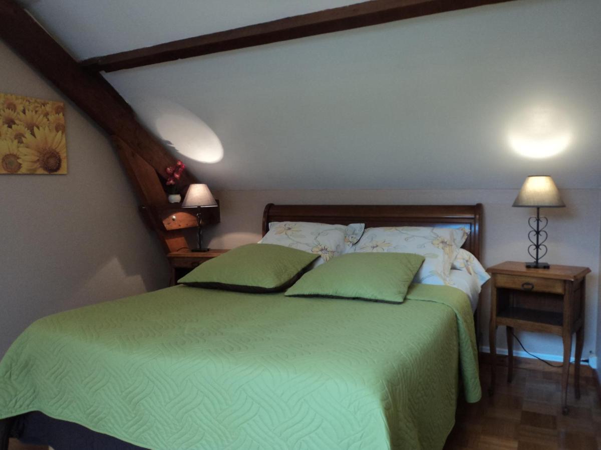 Chez Julie Bed and Breakfast Beaucamps-Ligny Exteriör bild